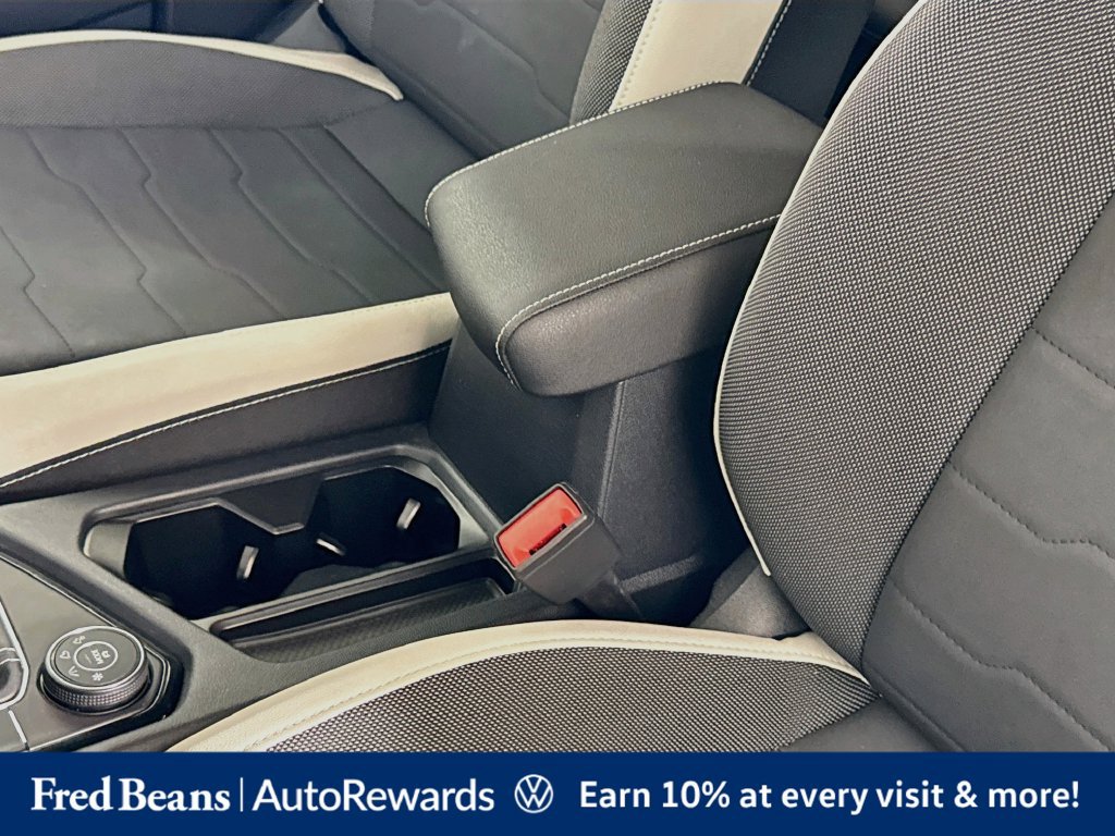 Certified 2025 Volkswagen Taos SE AWD/4WD image 40