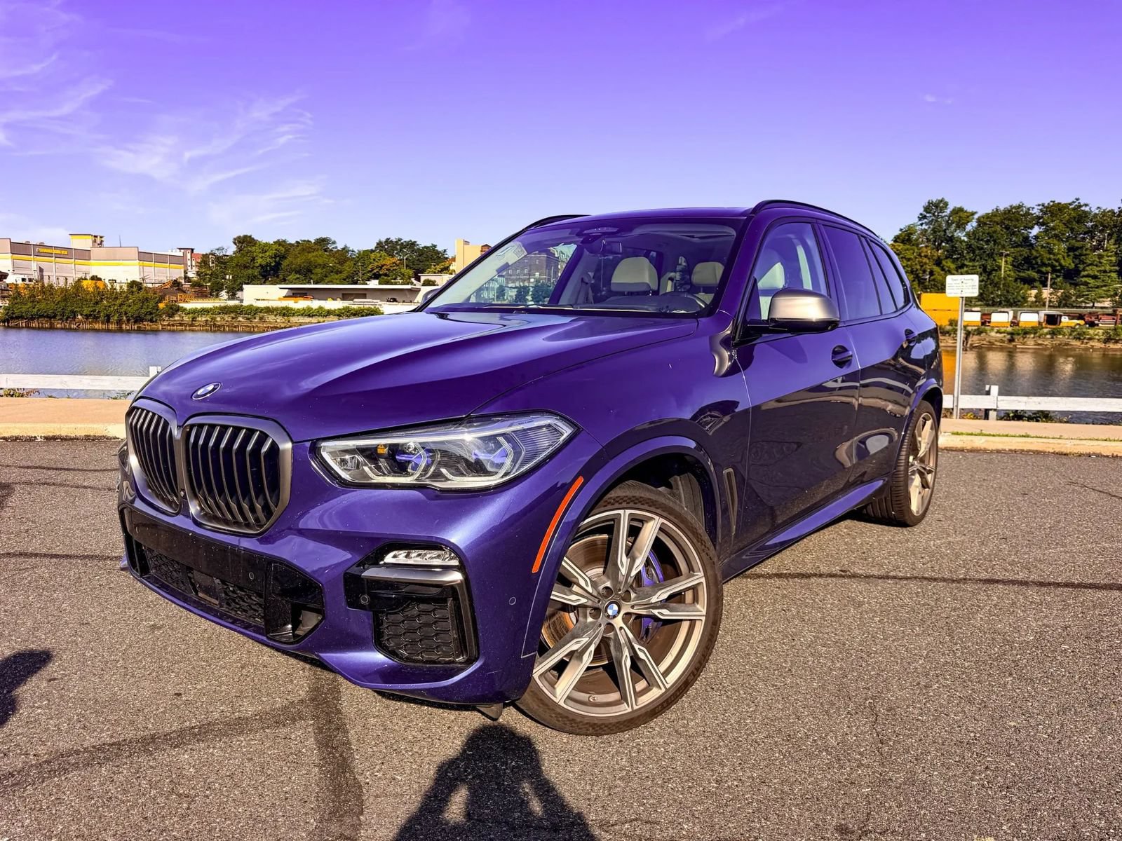 Used 2020 BMW X5 M50i w/ Executive Package AWD/4WD image 2