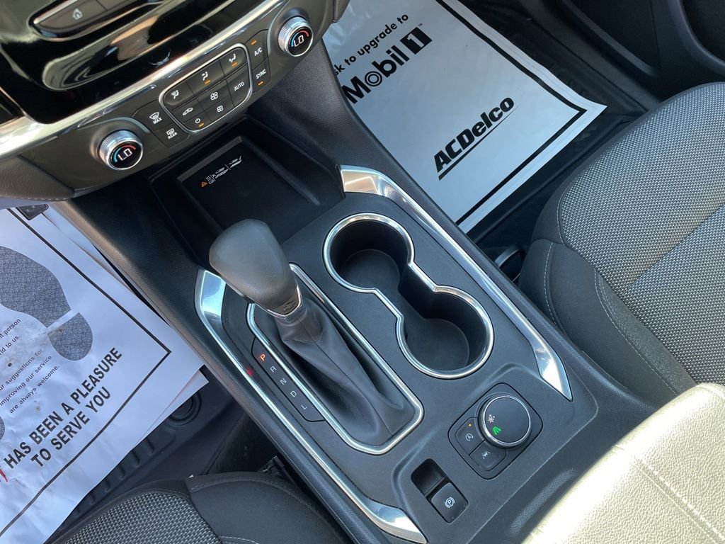 Used 2023 Chevrolet Traverse LT image 18