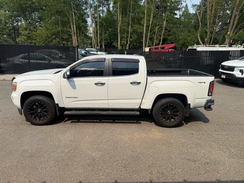 Used 2016 GMC Canyon SLT AWD/4WD image 8