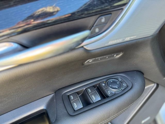 Used 2025 Cadillac XT5 Premium Luxury image 14