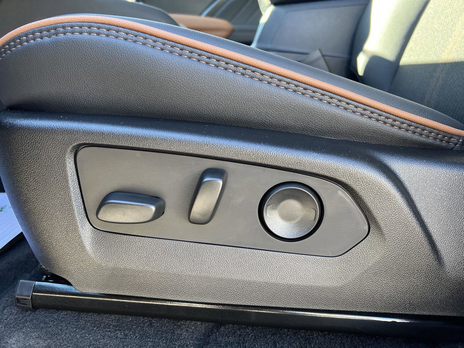 New 2026 GMC Canyon AT4 image 19