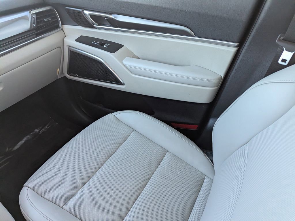 Certified 2024 Kia Telluride S image 13