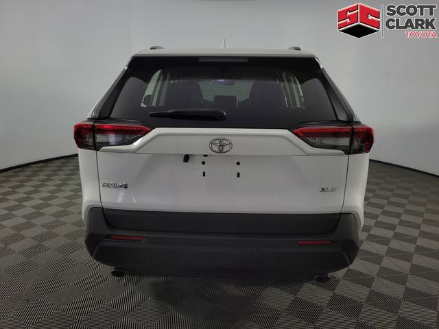 Used 2020 Toyota RAV4 XLE Premium FWD image 7