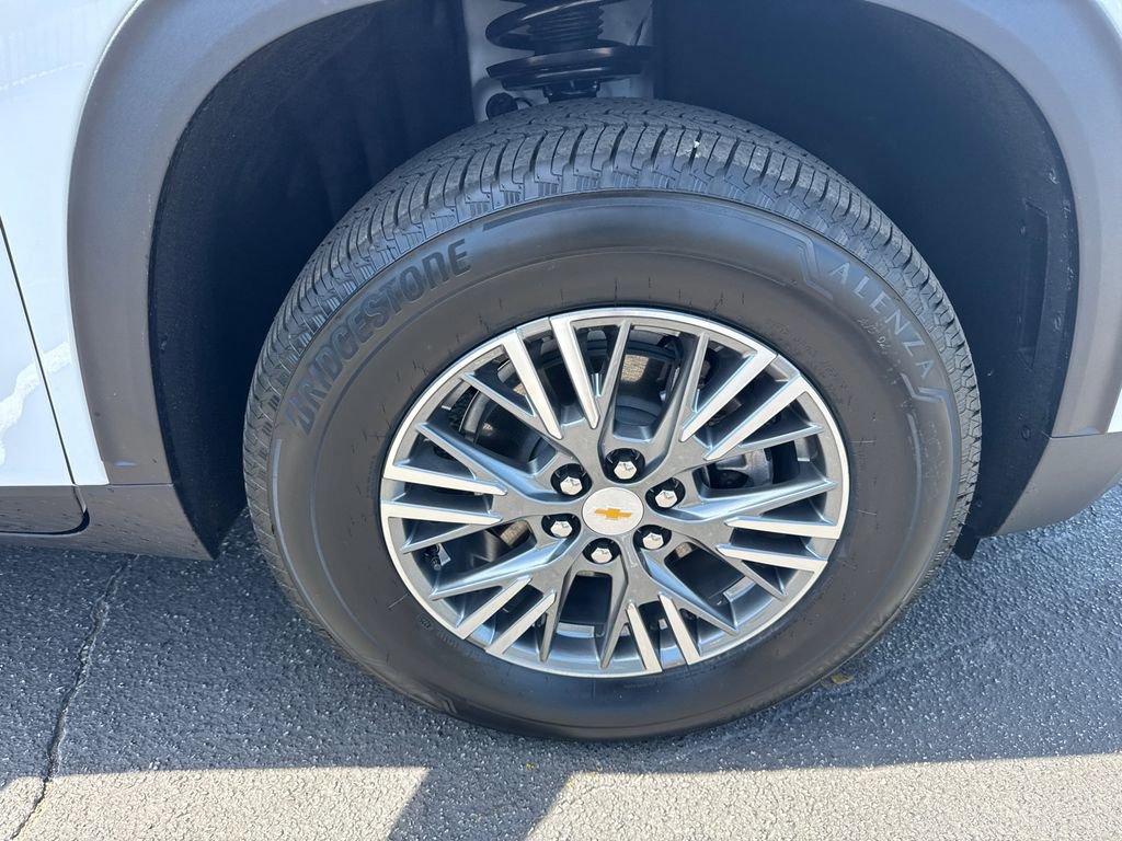 New 2026 Chevrolet Traverse LT w/ Driver Confidence Package FWD image 13