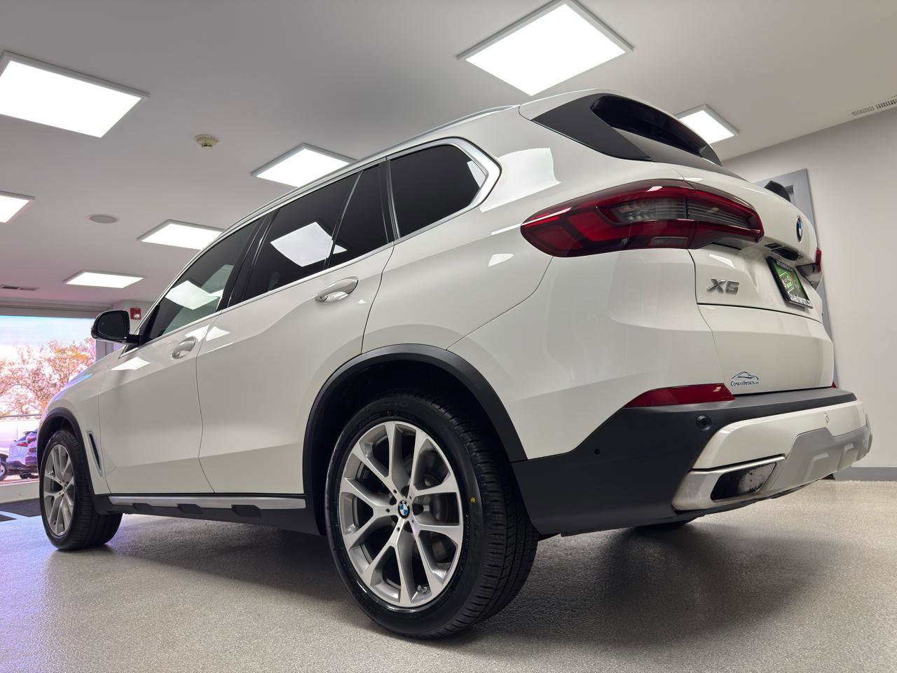 Used 2021 BMW X5 xDrive40i w/ Convenience Package AWD/4WD image 5