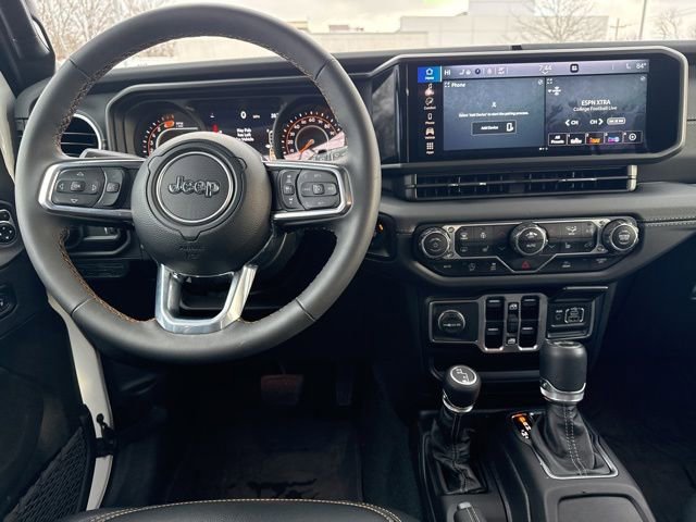 Used 2024 Jeep Wrangler Sahara image 25