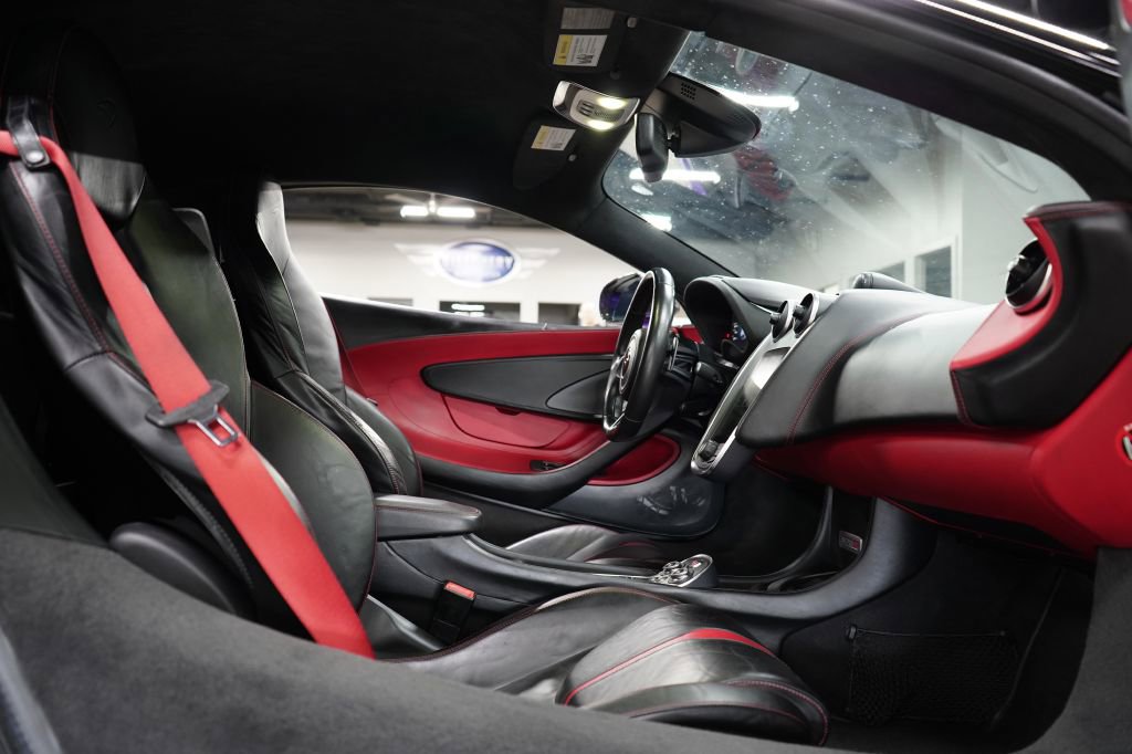 Used 2017 McLaren 570S Coupe RWD image 19