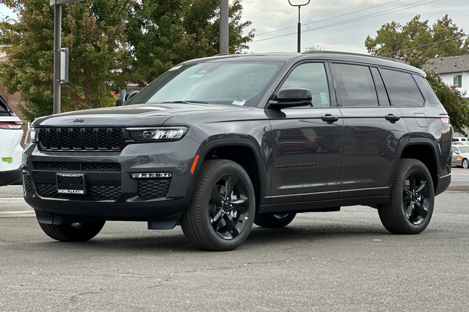 New 2025 Jeep Grand Cherokee L Limited w/ Black Appearance Package image 7
