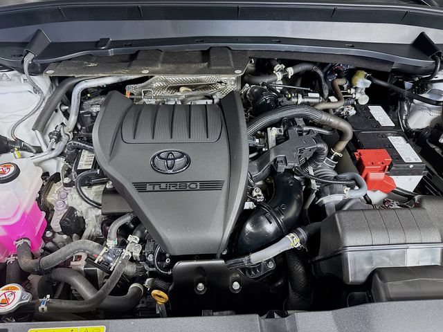 Certified 2024 Toyota Grand Highlander AWD image 31