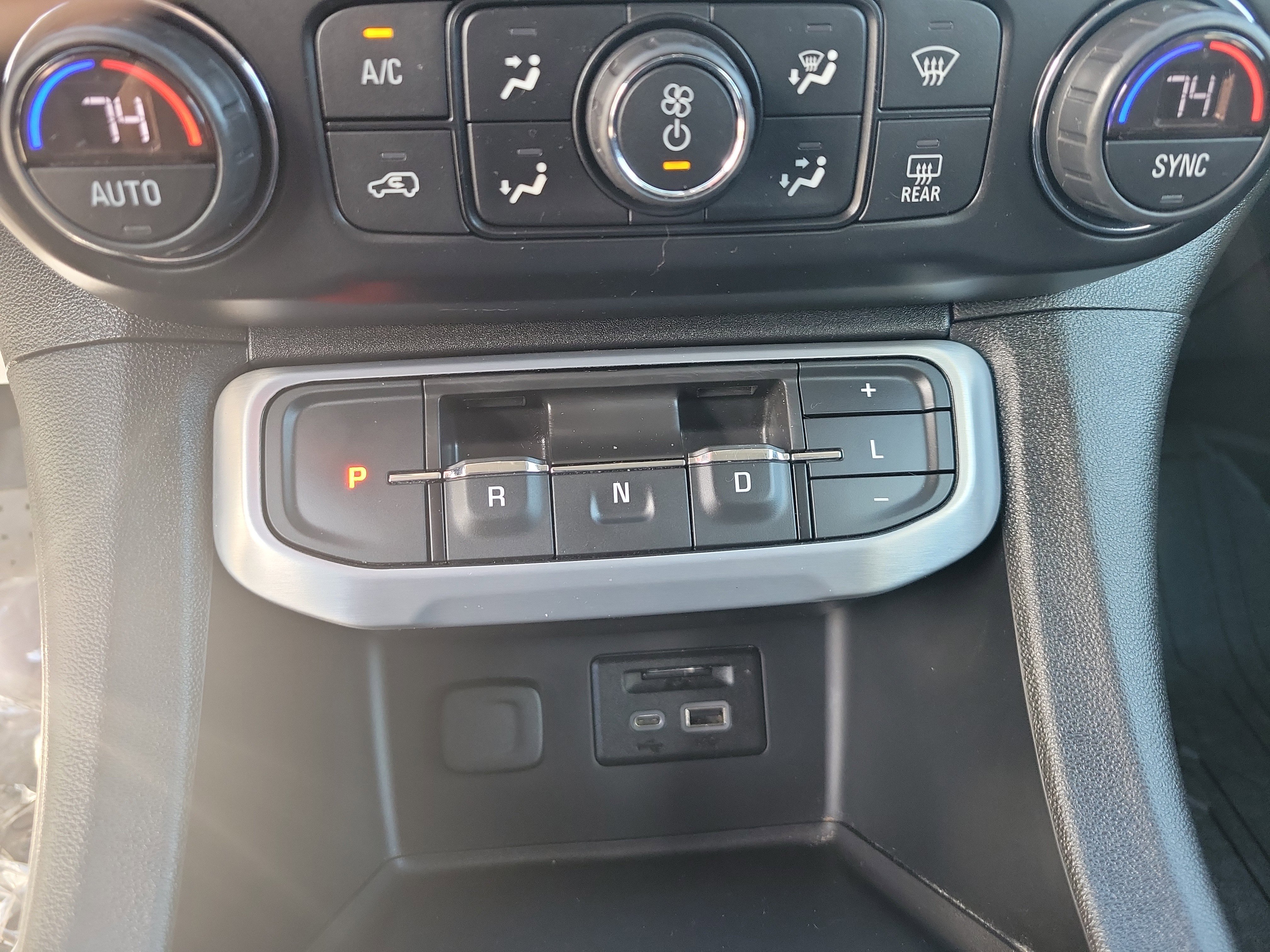 Used 2020 GMC Acadia SLT w/ Trailering Package AWD/4WD image 25