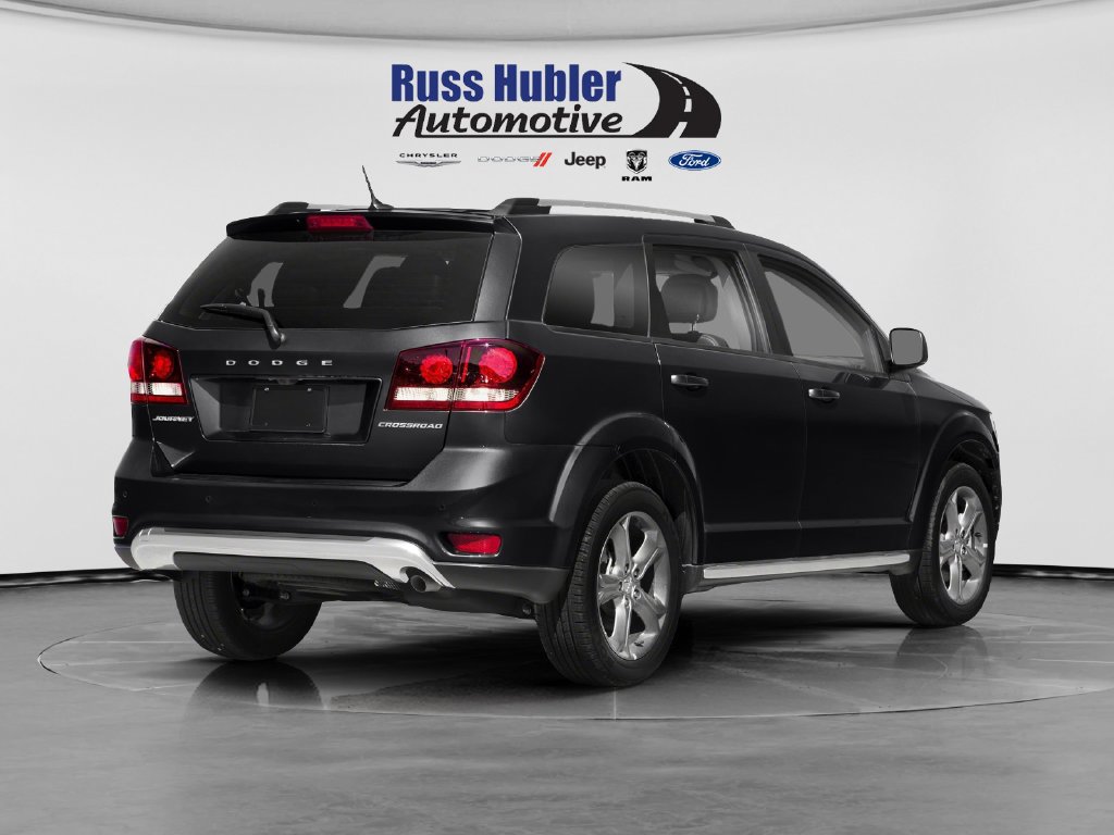 Used 2019 Dodge Journey SE w/ Blacktop Package FWD image 2