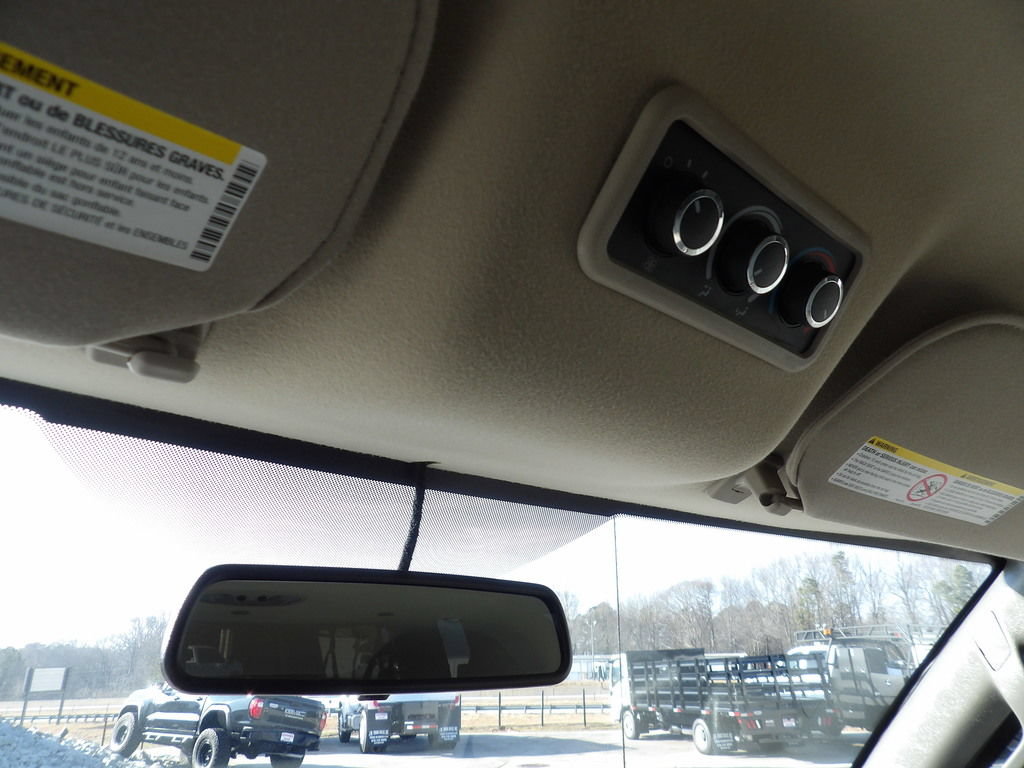 Used 2024 Chevrolet Express 3500 LS RWD image 23