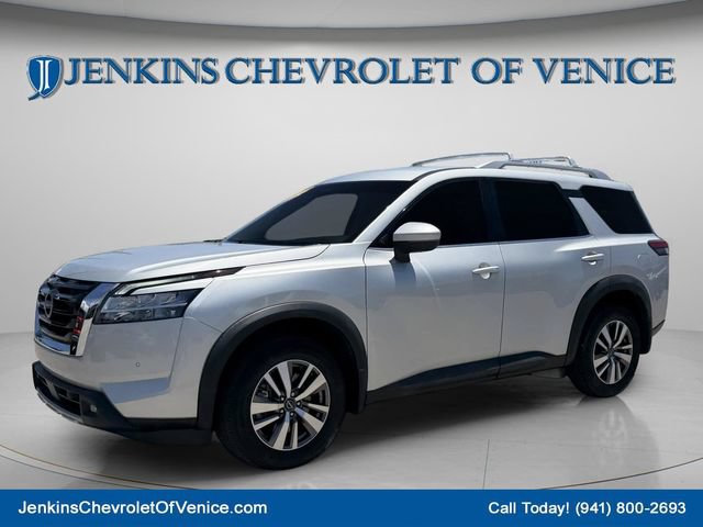 Used 2022 Nissan Pathfinder SL FWD image 11