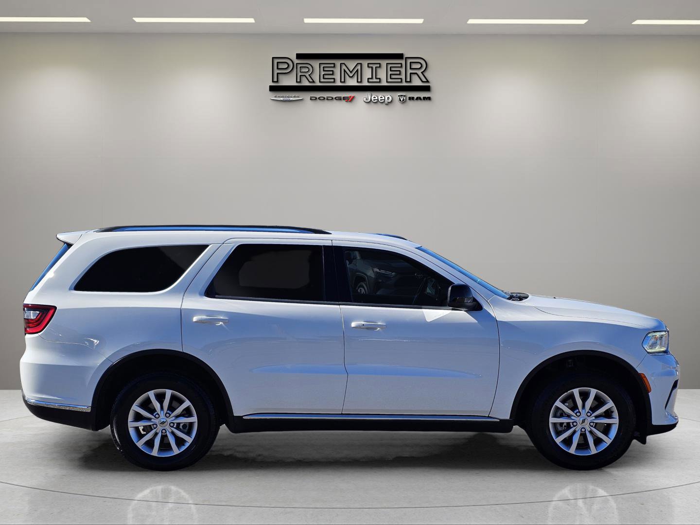 Used 2024 Dodge Durango SXT image 8