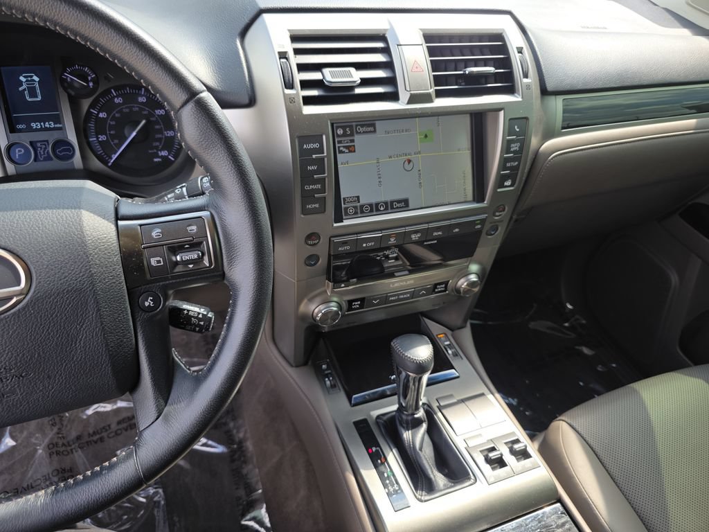Used 2017 Lexus GX 460 AWD/4WD image 22