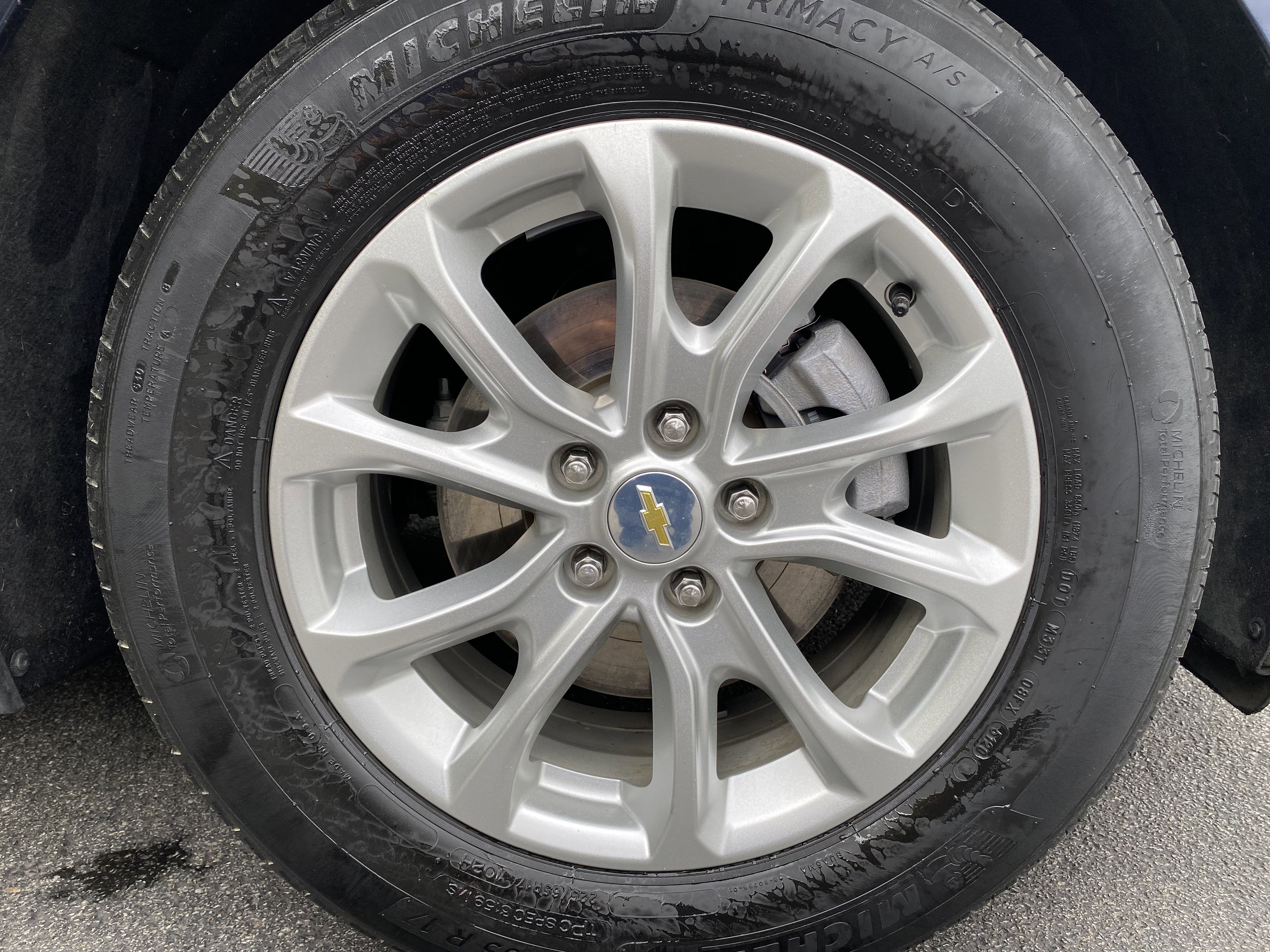 Used 2021 Chevrolet Equinox LS w/ LS Convenience Package image 13