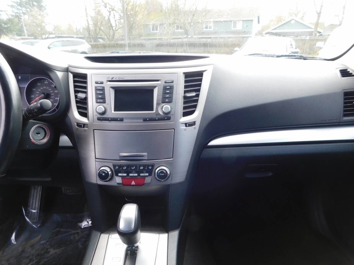 Used 2014 Subaru Outback 2.5i Premium AWD/4WD image 7