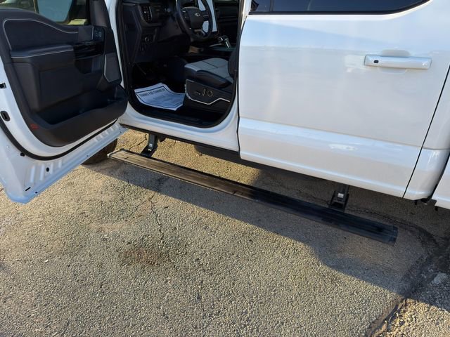 Used 2022 Ford F150 Lightning Platinum image 26