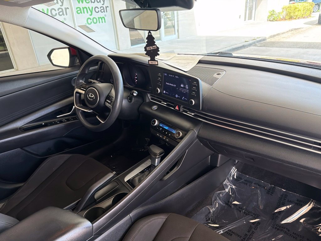 Used 2022 Hyundai Elantra SEL w/ Cargo Package FWD image 23