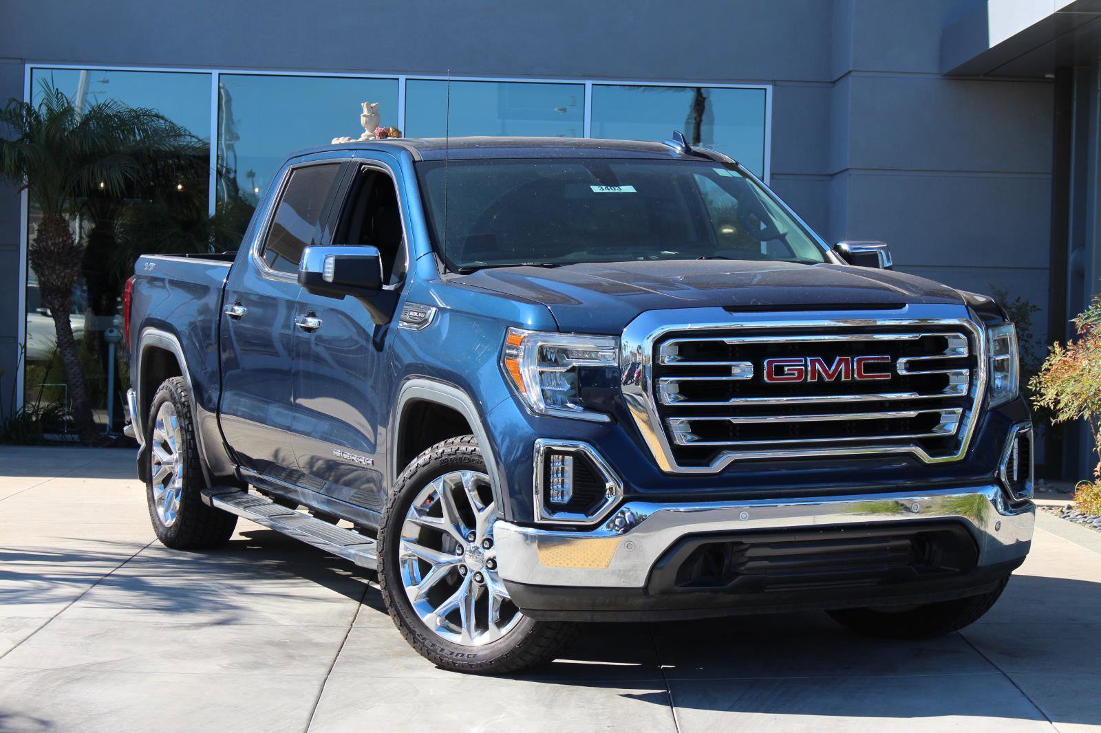 Used 2020 GMC Sierra 1500 SLT w/ SLT Premium Package image 1
