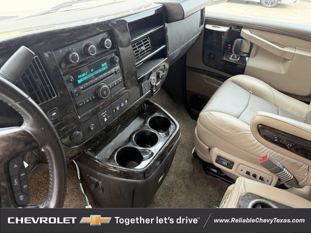Used 2023 Chevrolet Express 2500 Extended RWD image 8