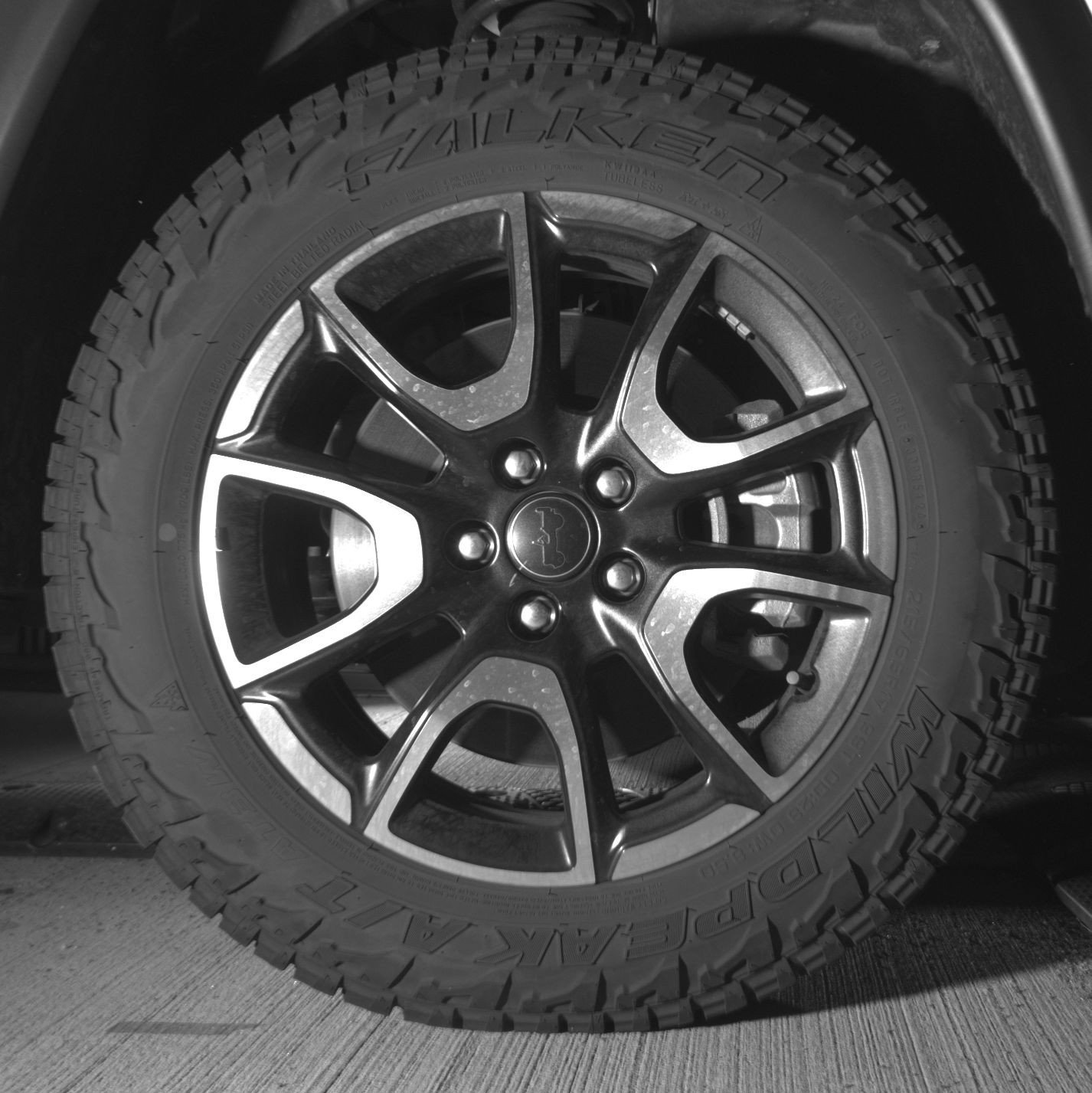 Used 2025 Jeep Compass Trailhawk AWD/4WD image 13