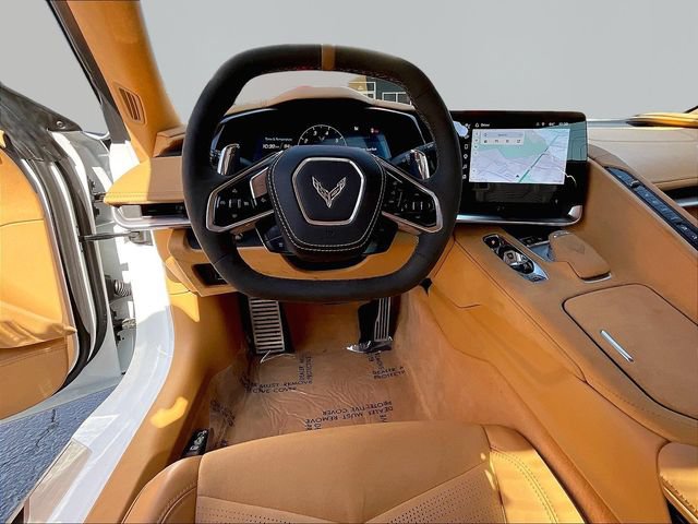 Used 2025 Chevrolet Corvette Stingray Premium Conv w/ Z51 Performance Package RWD image 10