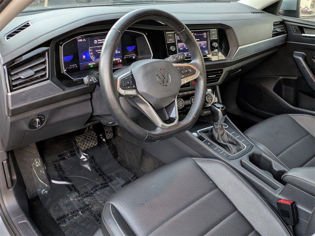 Used 2024 Volkswagen Jetta SE image 14
