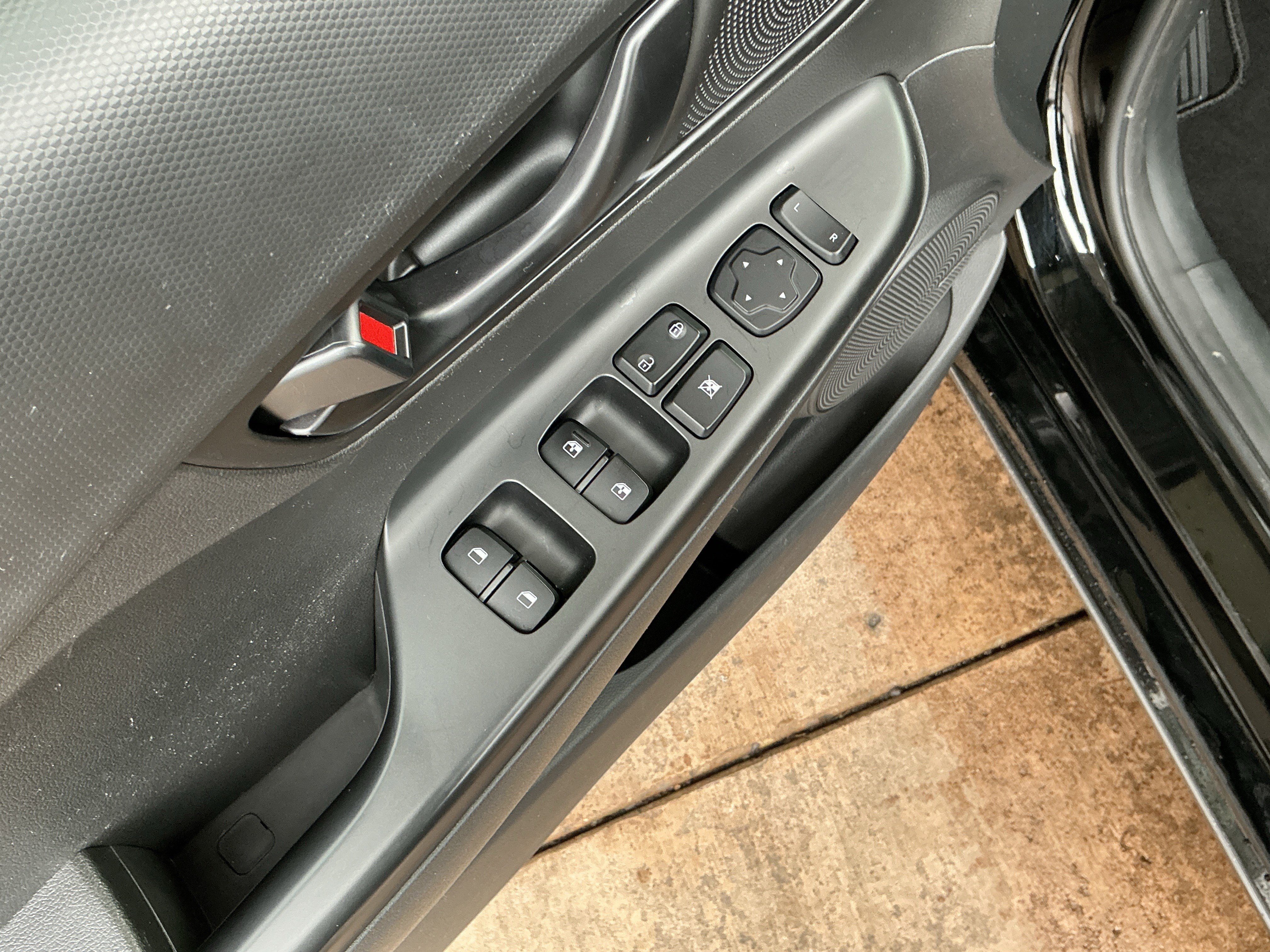 Used 2022 Hyundai Kona N Line w/ Tech Package image 15