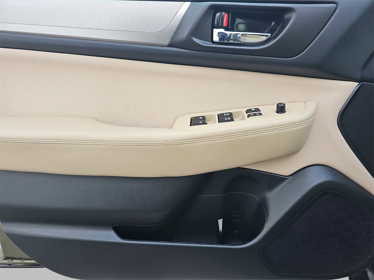 Used 2018 Subaru Outback 2.5i Premium image 27