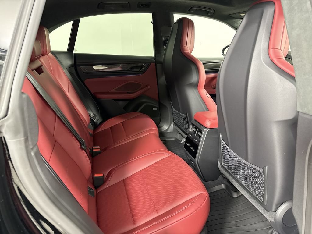 New 2026 Porsche Macan Turbo Electric AWD/4WD image 26