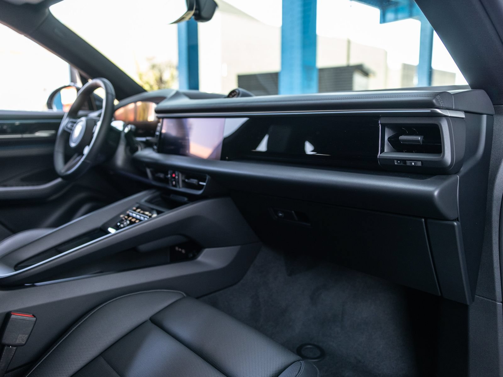 New 2026 Porsche Macan 4 Electric AWD/4WD image 35