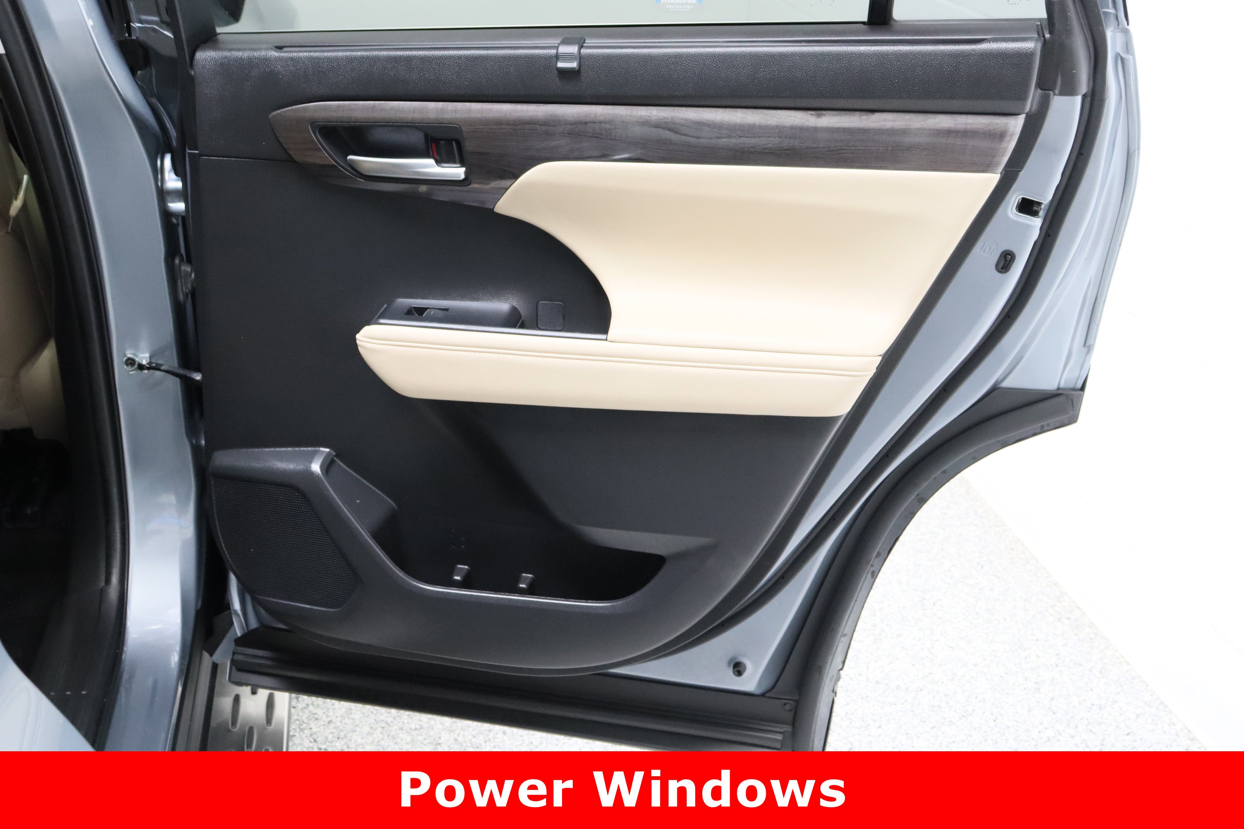 Used 2023 Toyota Highlander Limited image 37