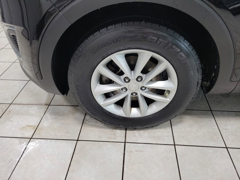 Used 2016 Kia Sorento LX image 43
