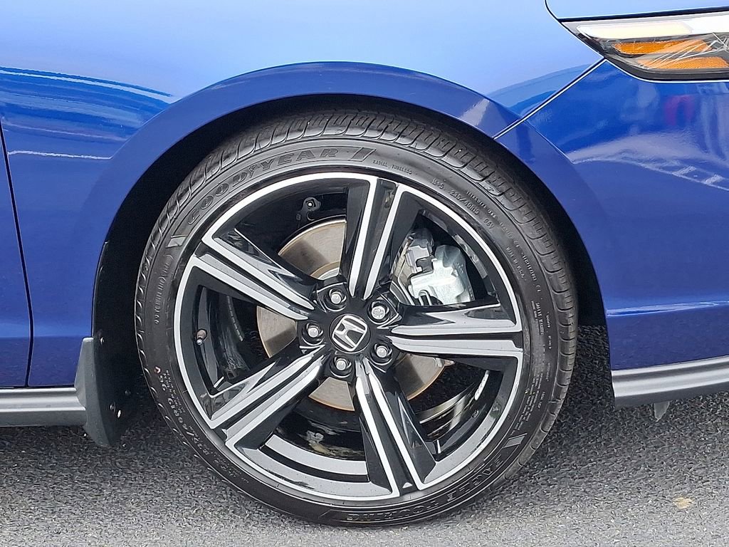 Used 2023 Honda Accord Sport image 11