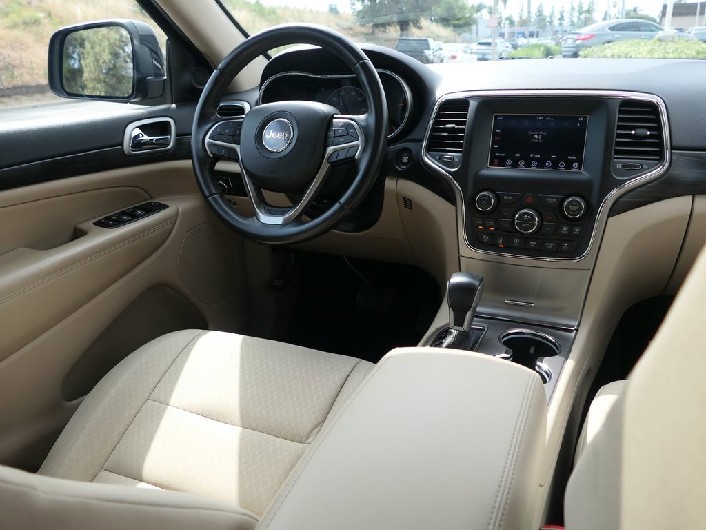 Used 2021 Jeep Grand Cherokee Laredo RWD image 23