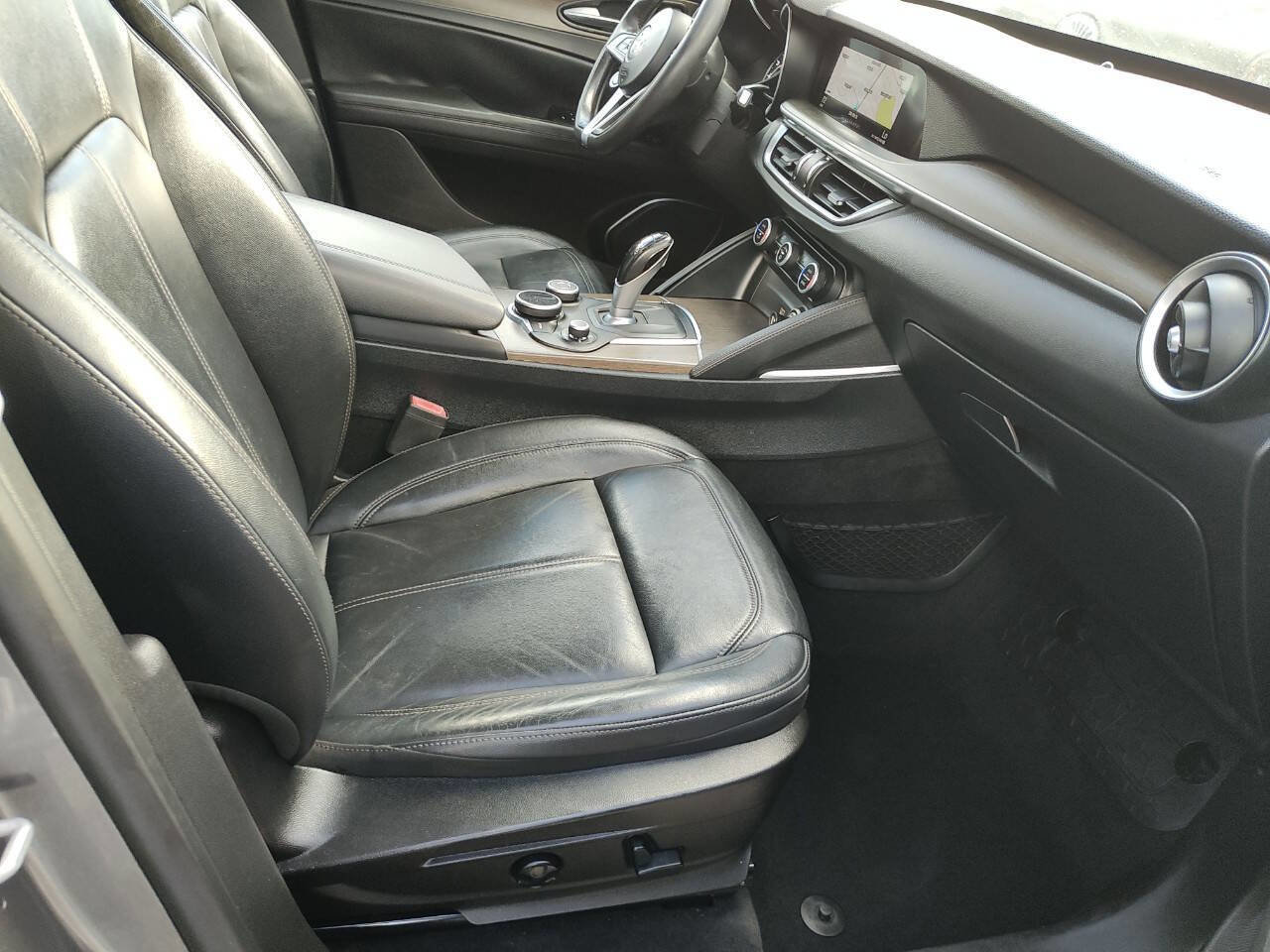 Used 2018 Alfa Romeo Stelvio Ti AWD/4WD image 51