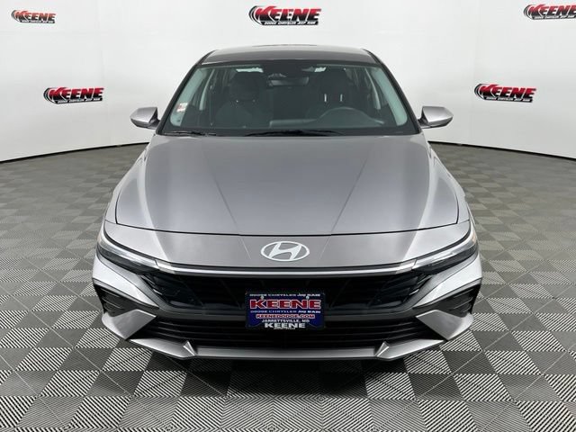 Used 2024 Hyundai Elantra SEL FWD image 4