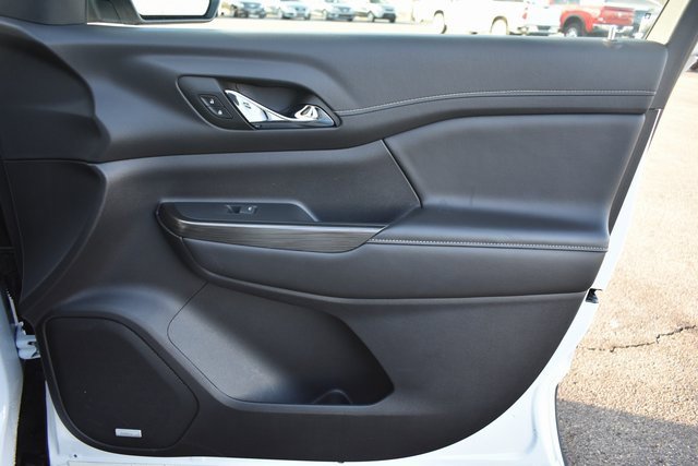 Used 2023 GMC Acadia SLT image 49