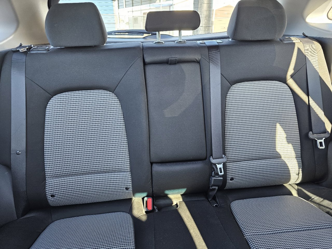 Used 2021 Hyundai Kona SE image 19