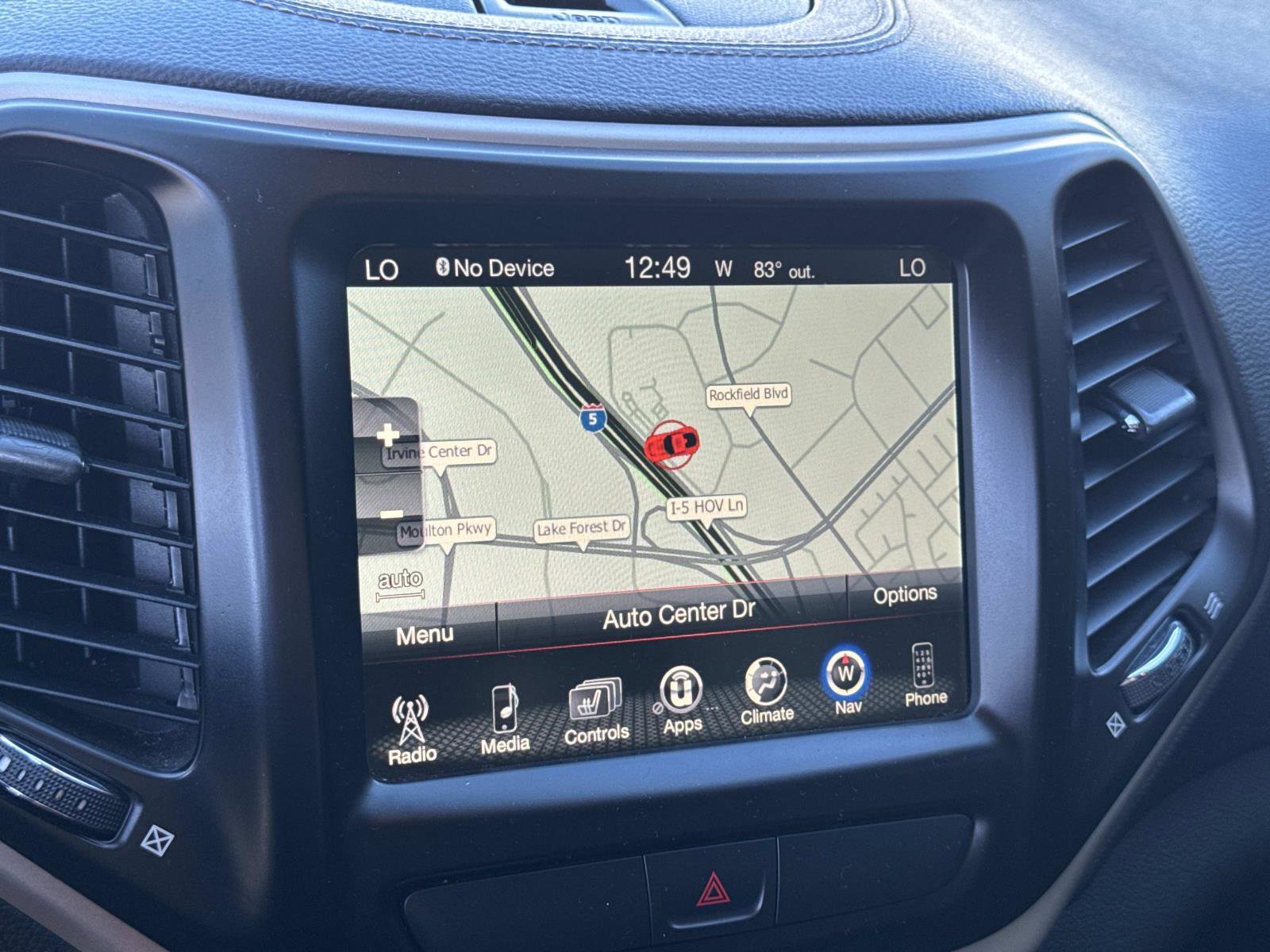 Used 2017 Jeep Cherokee Limited w/ Luxury Group image 13