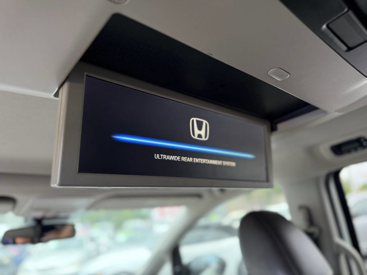 Used 2015 Honda Odyssey Touring Elite image 13