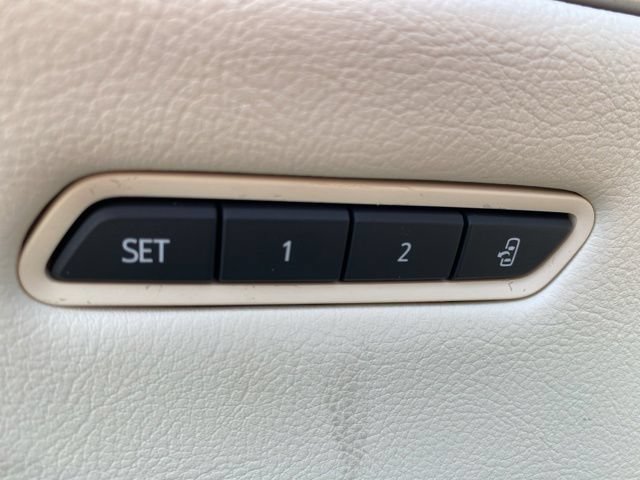 Used 2022 Cadillac XT5 Premium Luxury AWD/4WD image 15