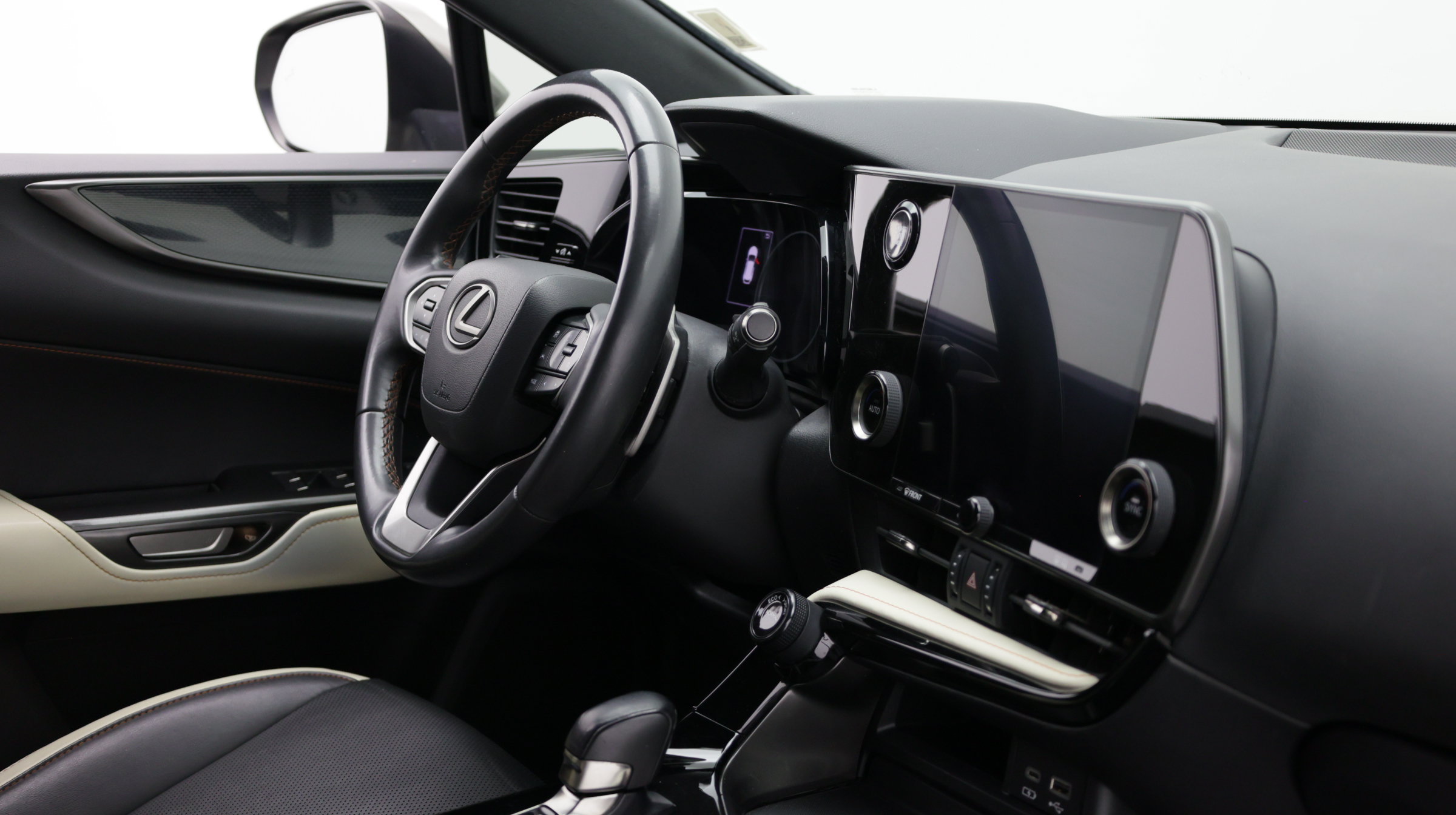Used 2023 Lexus NX 250 FWD w/ Towing Package (2000 Lbs) image 39
