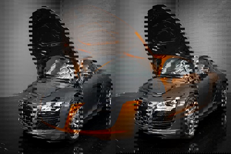 Used 2010 Audi R8 V10 image 7