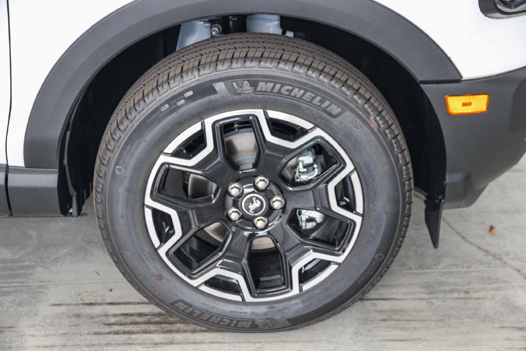 New 2026 Ford Bronco Sport Outer Banks w/ Outer Banks Tech Package+ AWD/4WD image 13