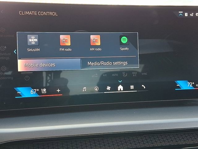 New 2025 BMW 230i xDrive Coupe w/ Premium Package image 17