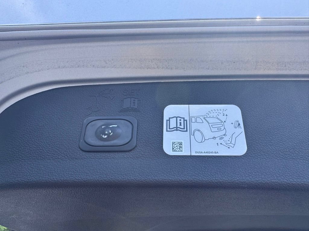 Used 2019 Ford Escape Titanium AWD/4WD image 39