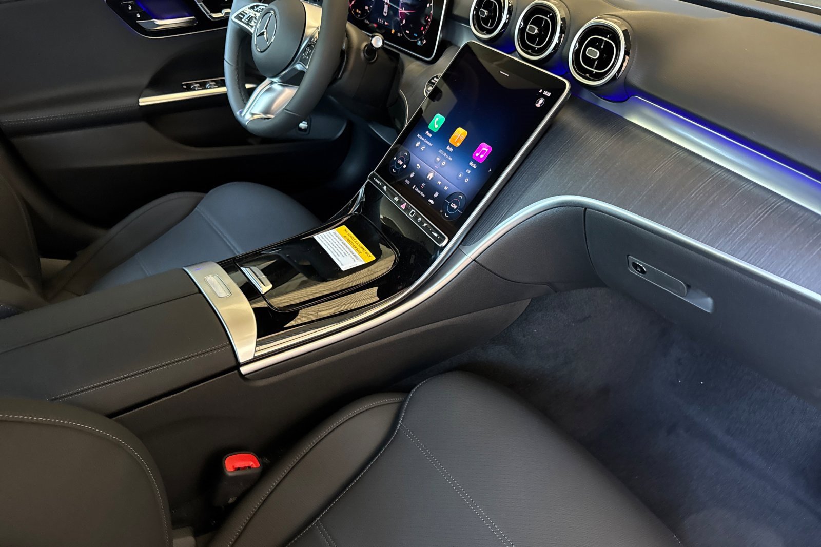 New 2025 Mercedes-Benz C 300 4MATIC Sedan image 18